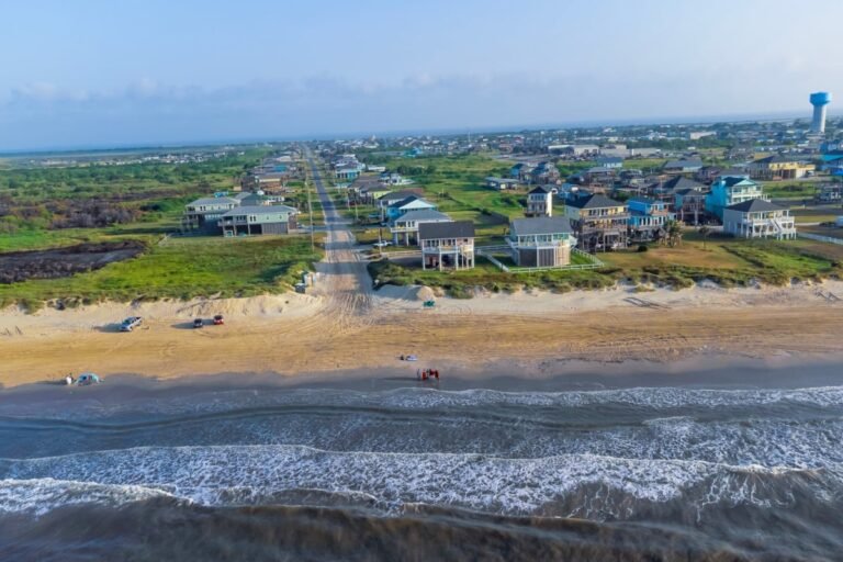 Beach homes along Crystal, Beach Texas