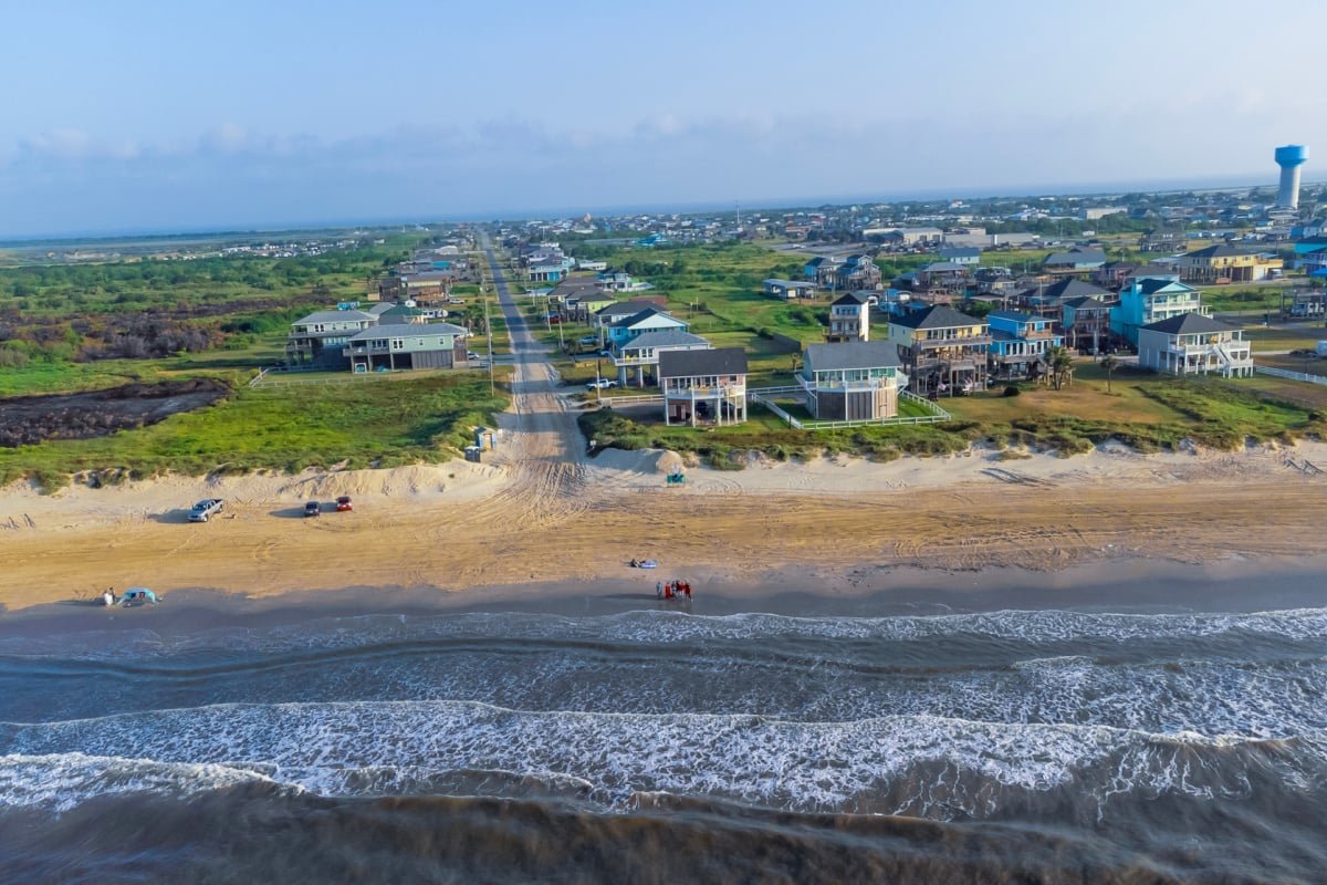 Beach homes along Crystal, Beach Texas