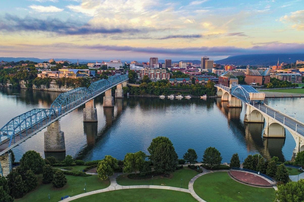 5 Underrated U.S. Cities Perfect For A Weekend Getaway This Fall