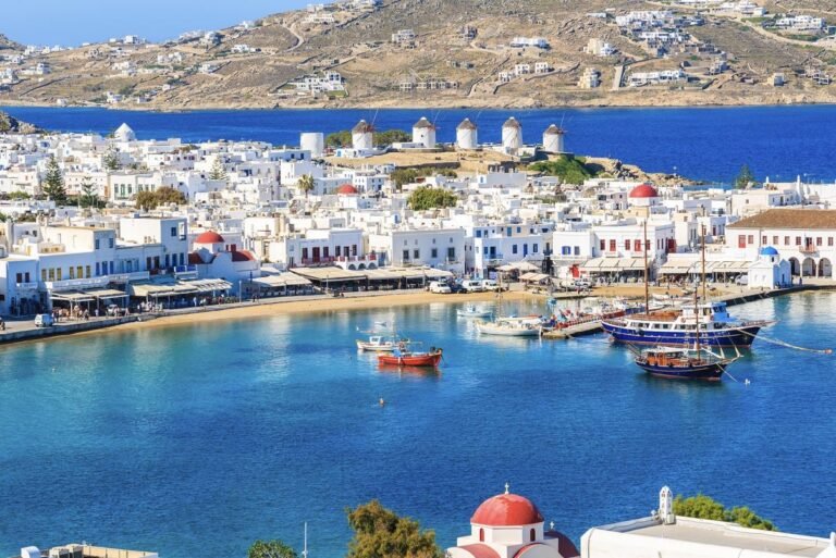 7 Destinations You Should Not Visit This Winter According To Travel Experts