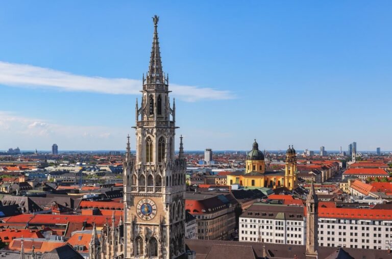 7 Destinations You Should Not Visit This Fall According To Travel Experts