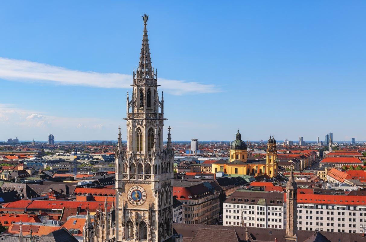 7 Destinations You Should Not Visit This Fall According To Travel Experts