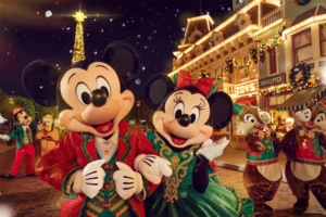 Disney Friends come together for a magical Christmas to mark 20 years of Hong Kong Disneyland